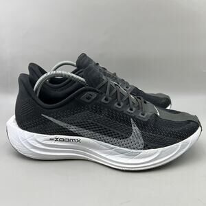 Nike Pegasus Plus Running Shoes Men Size 11 Black White Comfort Cushion Sneakers